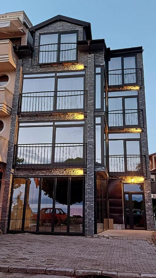 Pier 82 Apartments Ohrid Bagian luar foto